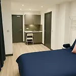 133 Wood Green Studios To Central London